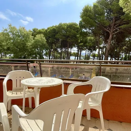 Apartment Salles 03
